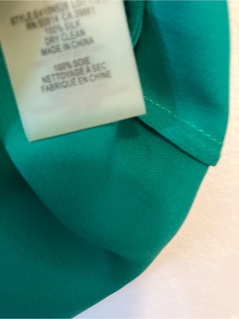 Elie Tahari Emerald Green Long-Sleeve Keyhole Blouse - Picture 3 of 4